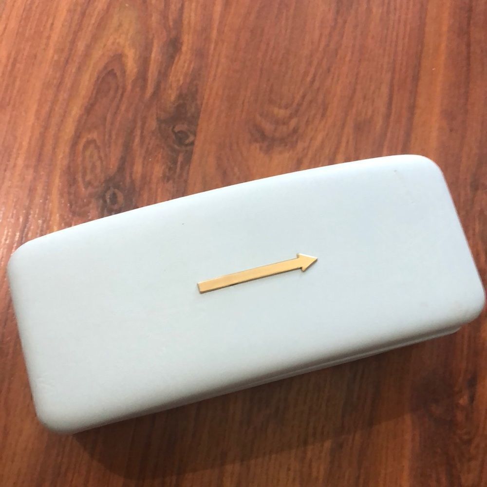 Karen Walker Baby blue large eyeglass place with arrow